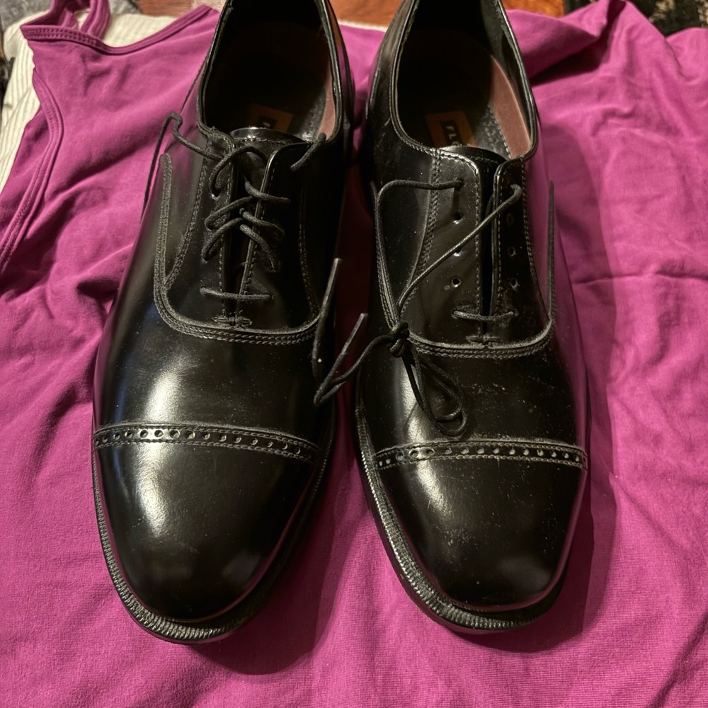 Florsheim Black Leather Oxfords